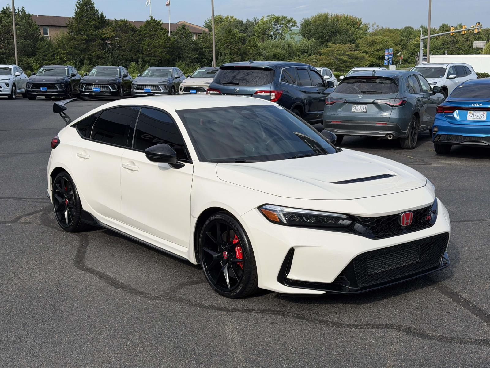 Championship White 2024 Honda Civic Type R Hatchback Front-Wheel Drive 6-Speed Manual