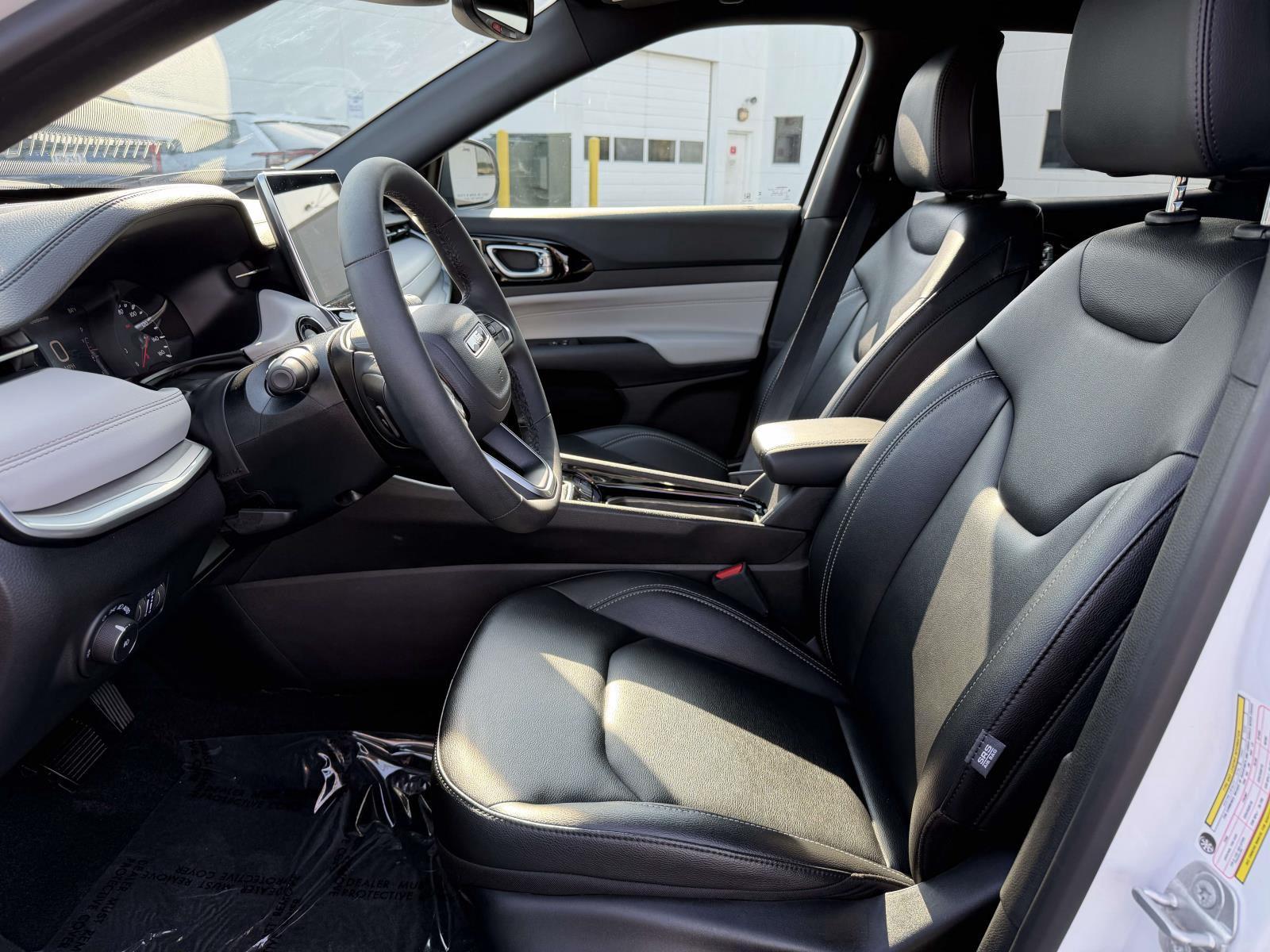 Used 2025 Jeep Compass SUV