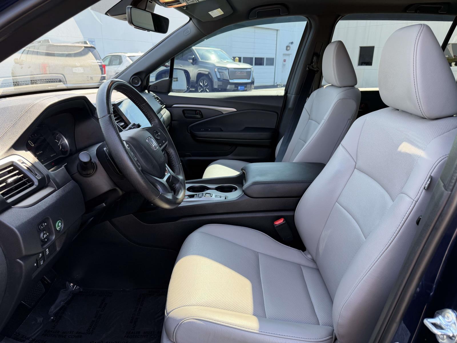 Used 2025 Honda Passport SUV