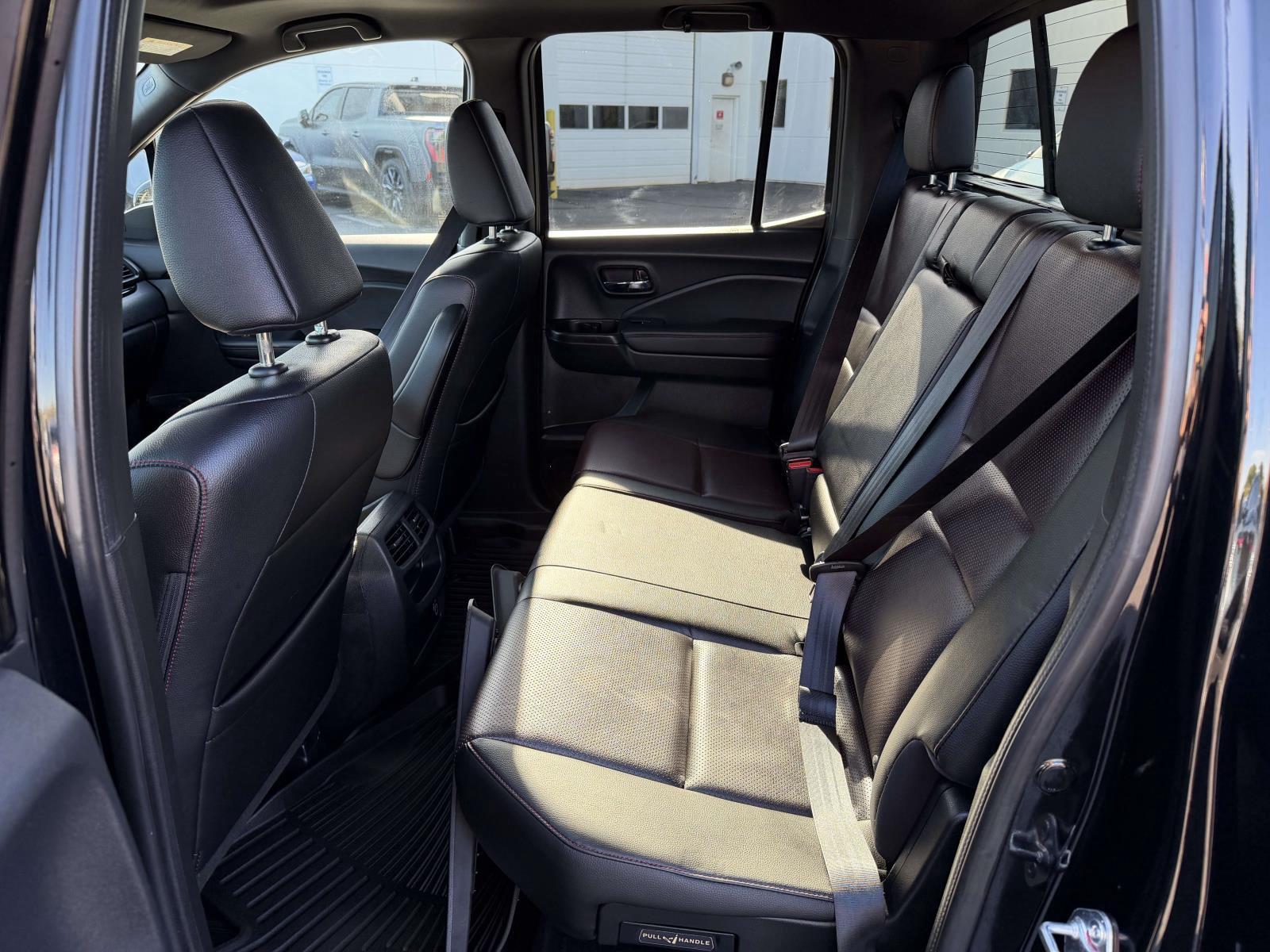 2023 Honda Ridgeline Black Edition - Photo 9