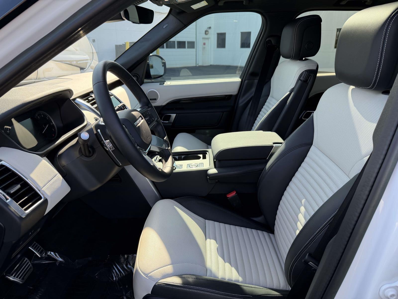 Used 2023 Land rover Discovery SUV