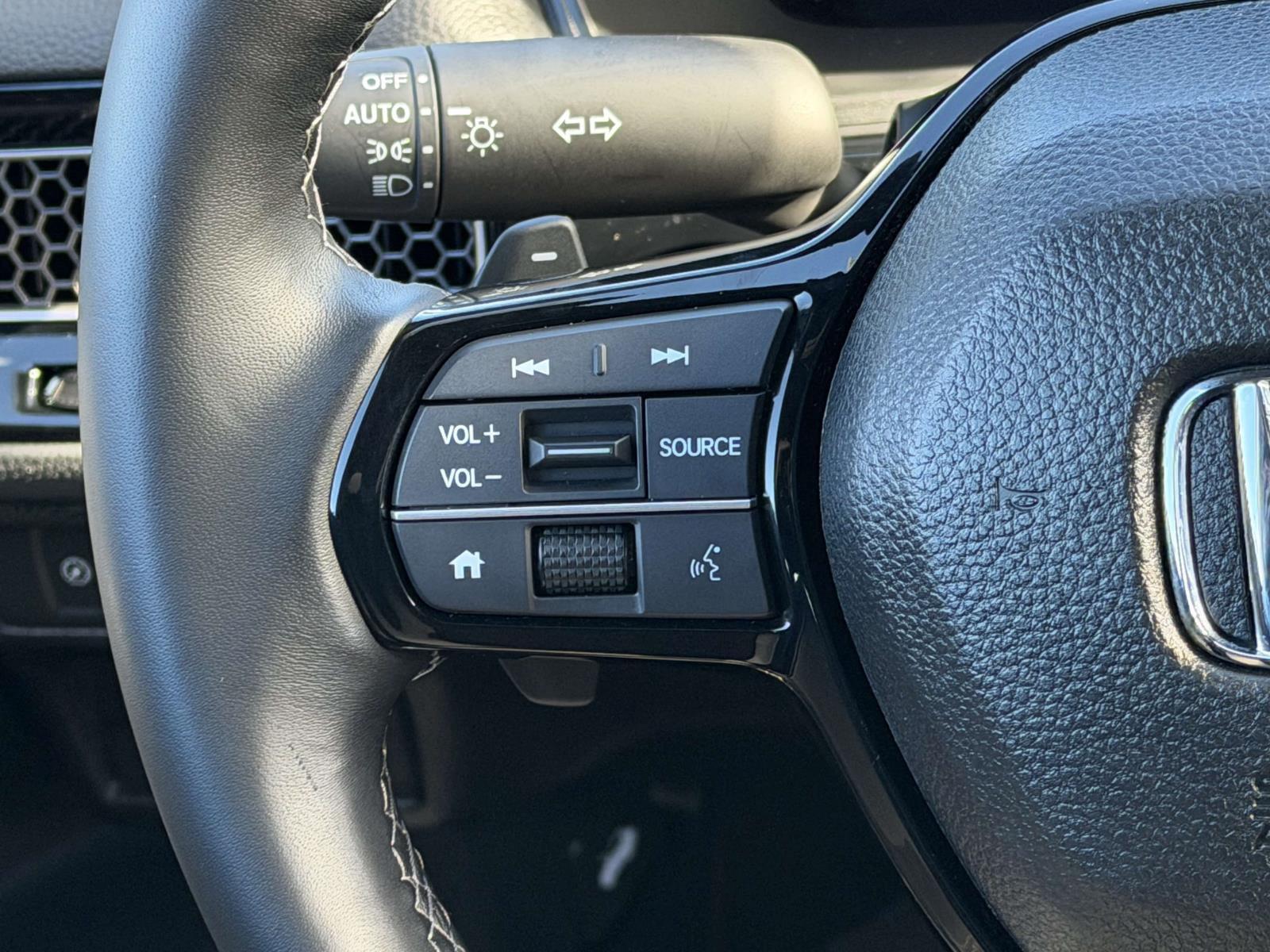 2025 Honda Civic Hatchback Sport - Photo 18