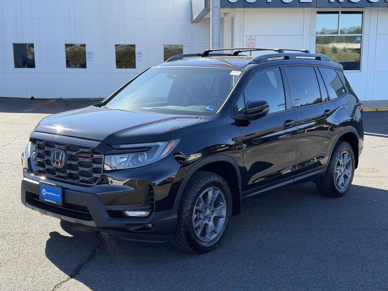Used 2025 Honda Passport SUV