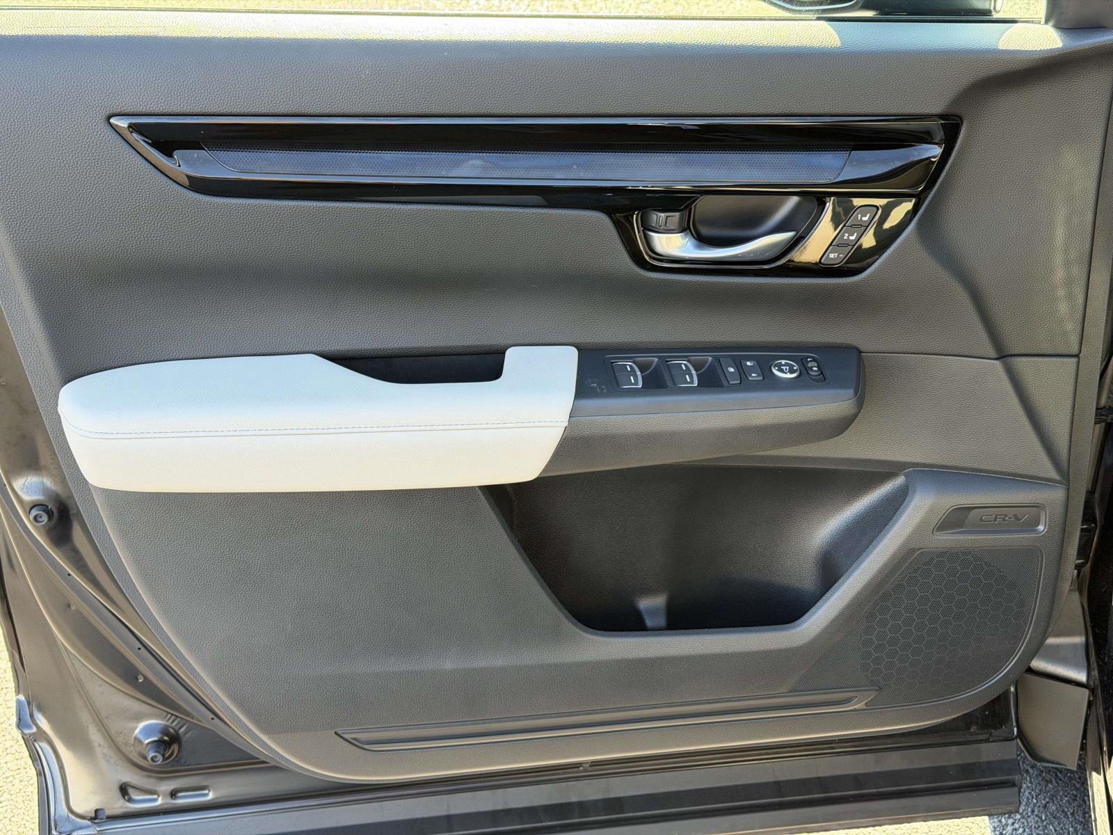 Used 2025 Honda CR-V SUV