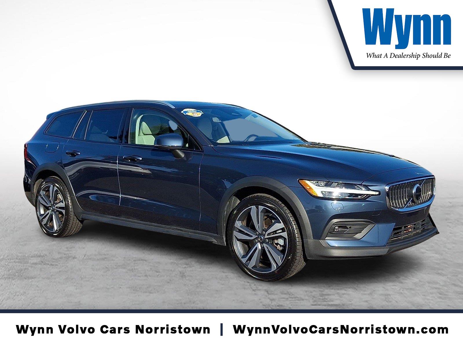 2023 Volvo V60 Cross Country B5 Plus AWD