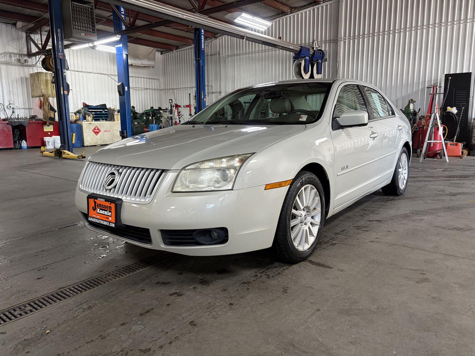 2008 Mercury Milan Sedan Front-Wheel Drive 5-Speed Manual
