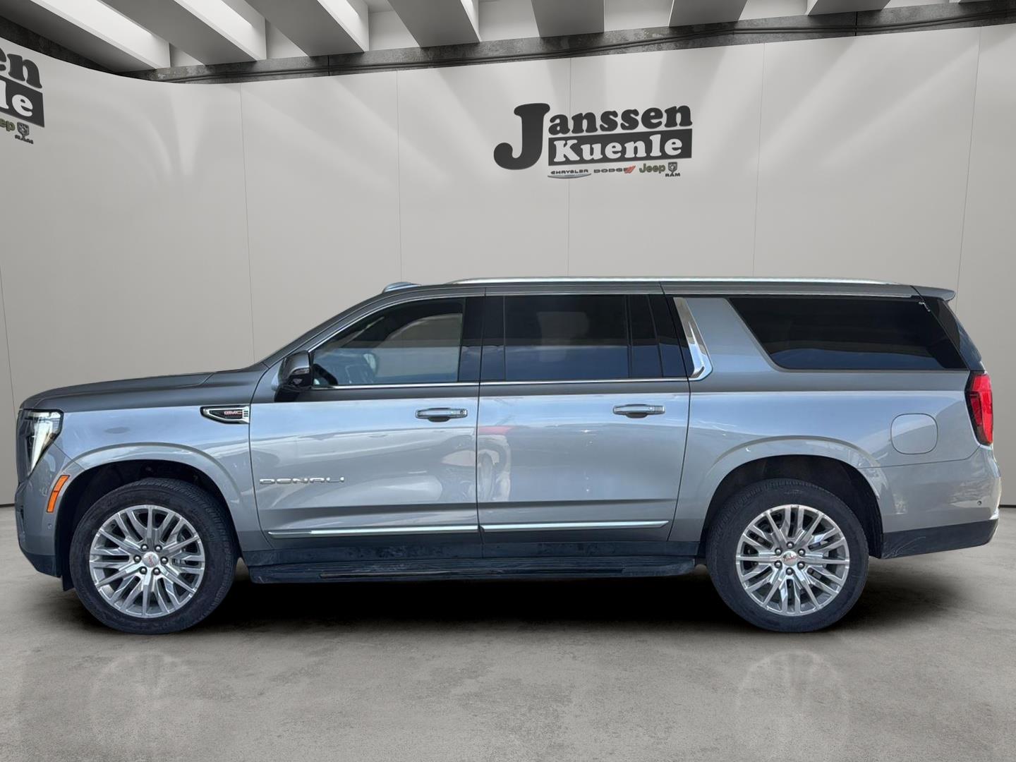 Sterling Metallic 2025 GMC Yukon XL Denali 4WD SUV / Crossover Four-Wheel Drive Automatic