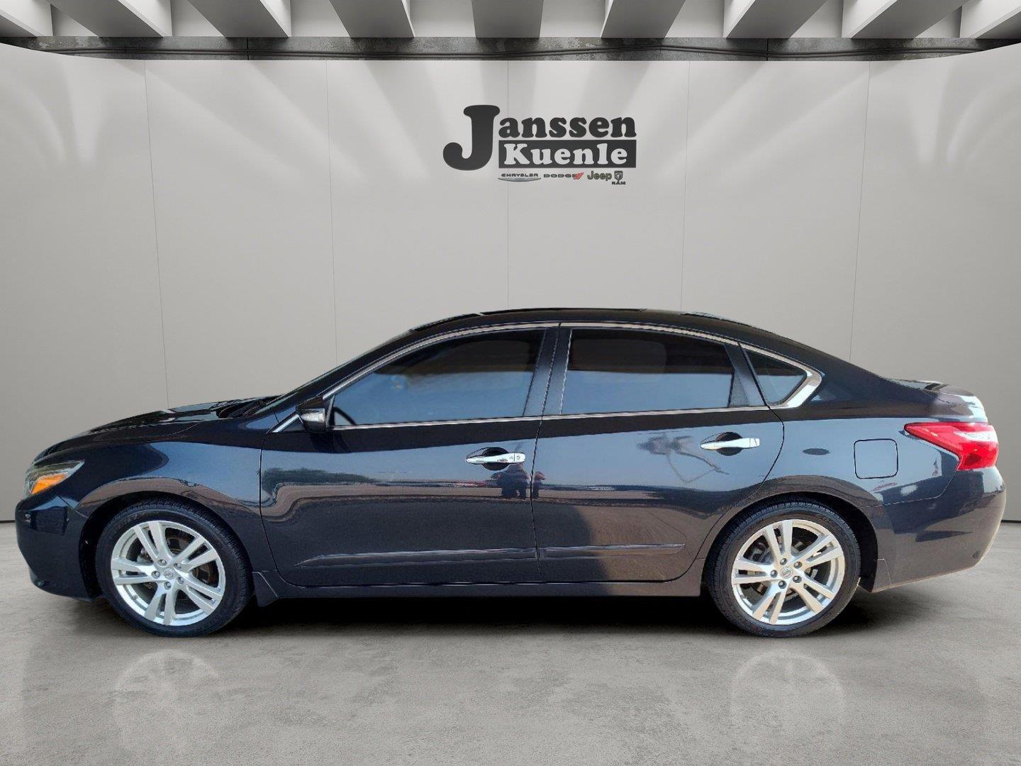 Storm Blue 2016 Nissan Altima Sedan Front-Wheel Drive Continuously Variable Transmission