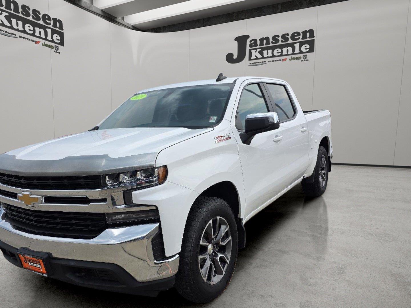 Summit White 2019 Chevrolet Silverado 1500 Pickup Truck Four-Wheel Drive 8-Speed Automatic