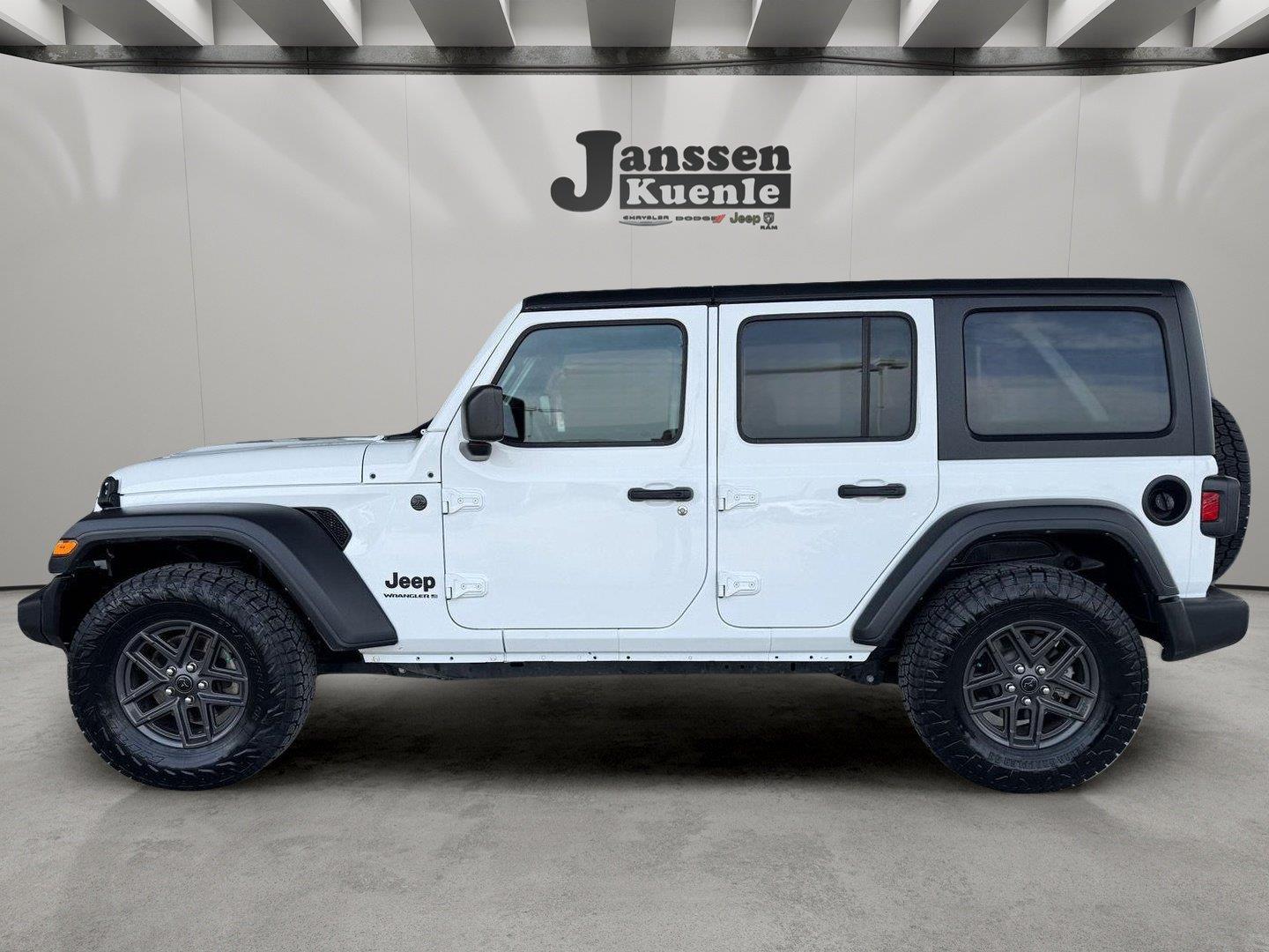 Bright White Clearcoat 2025 Jeep Wrangler SUV / Crossover Four-Wheel Drive 8-Speed Automatic