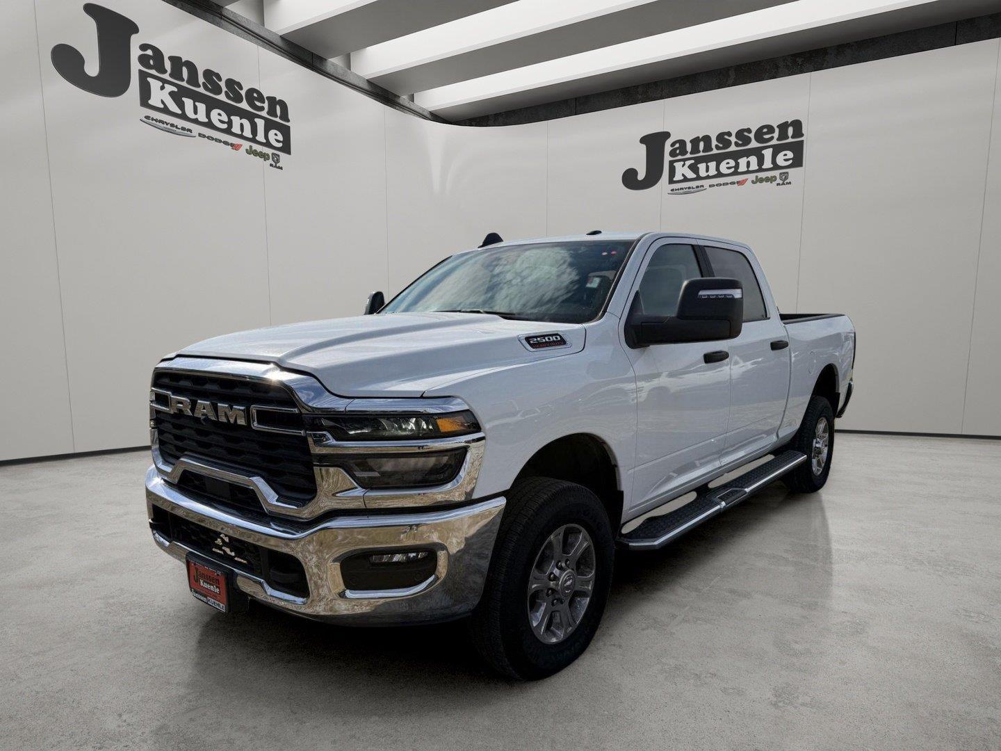 2026 RAM 2500 Big Horn Crew Cab 4WD