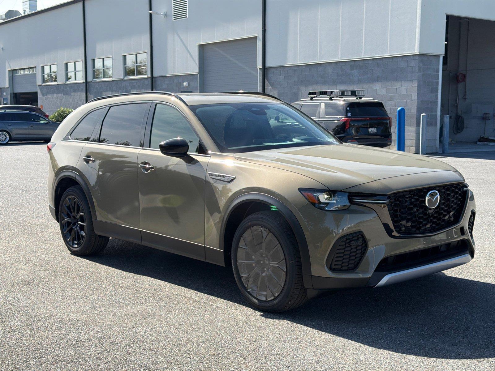 Zircon Sand Metallic 2026 Mazda CX-70 SUV / Crossover All-Wheel Drive Automatic