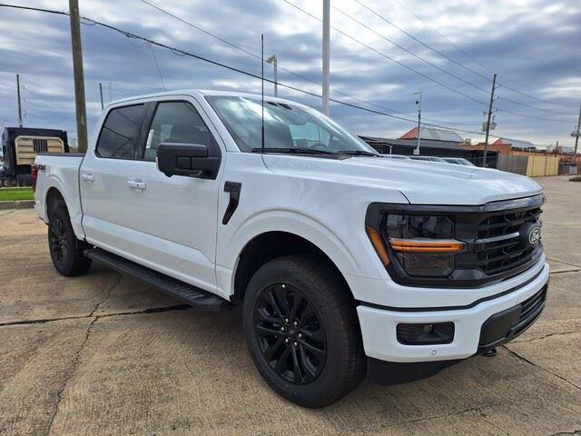 New 2026 Oxford White Ford XLT image 7
