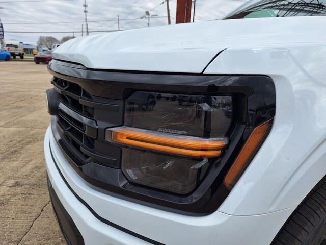 New 2026 Oxford White Ford XLT image 10
