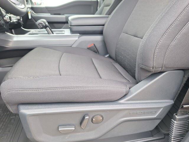 New 2026 Oxford White Ford XLT image 11