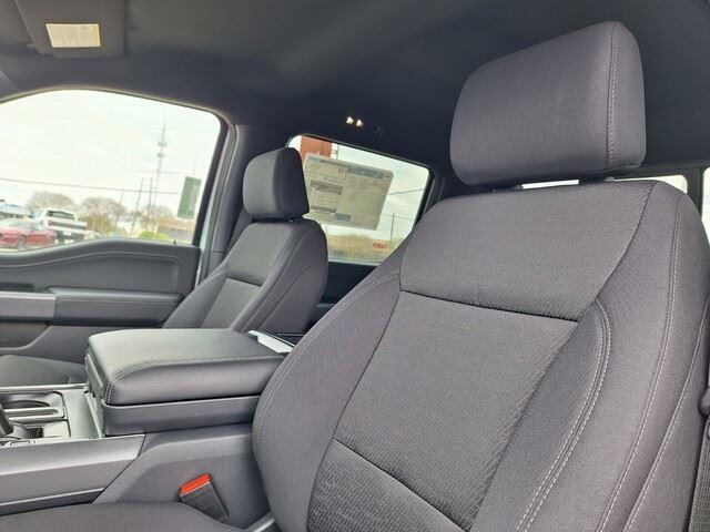 New 2026 Oxford White Ford XLT image 12