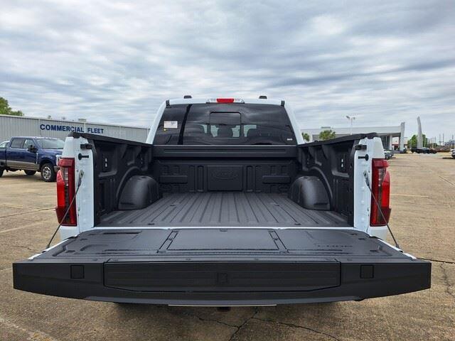 New 2026 Oxford White Ford XLT image 28