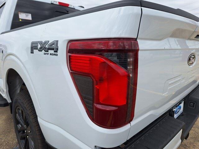 New 2026 Oxford White Ford XLT image 29