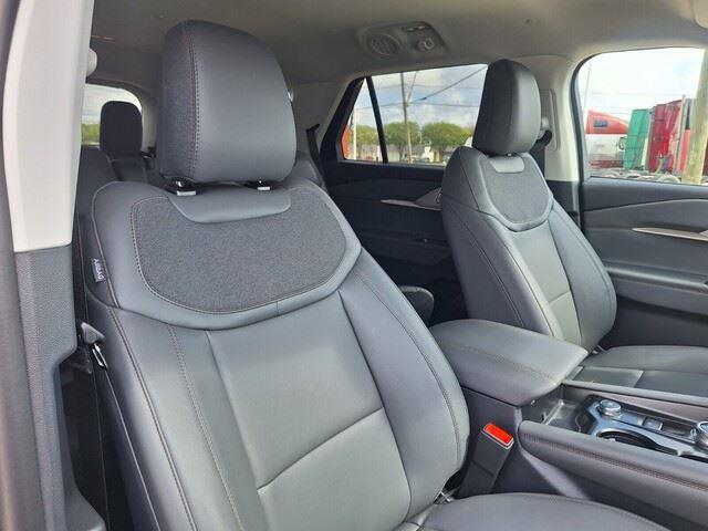 New 2026 Agate Black Metallic Ford Active w/200A Pkg image 35