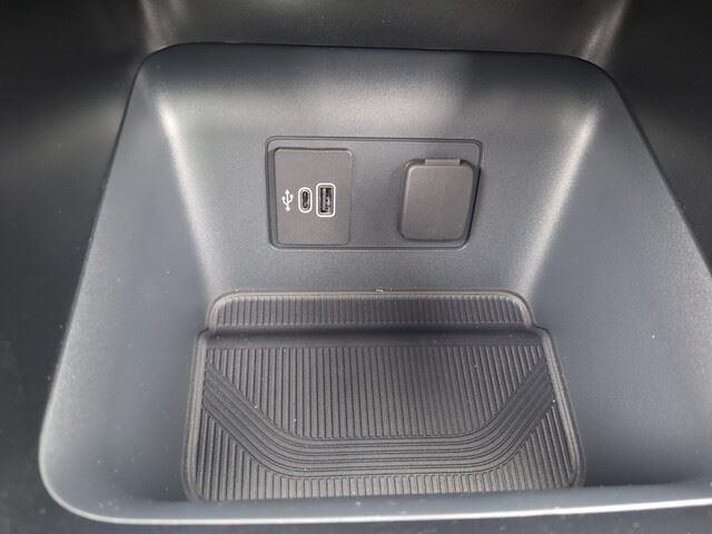 New 2026 Carbonized Gray Metallic Ford Tremor image 18