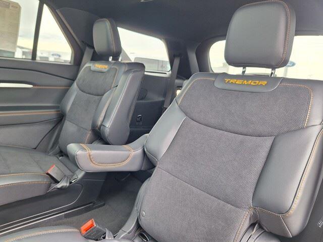 New 2026 Carbonized Gray Metallic Ford Tremor image 29