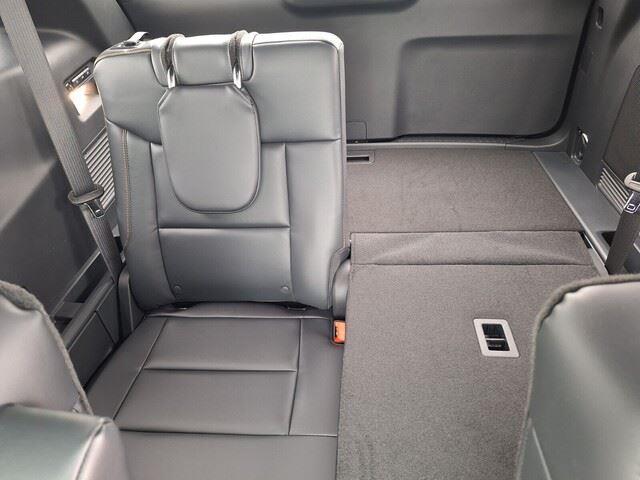 New 2026 Carbonized Gray Metallic Ford Tremor image 30