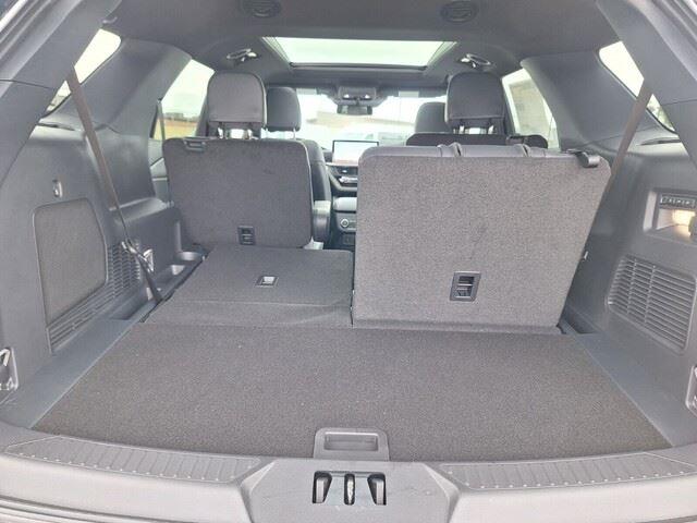 New 2026 Carbonized Gray Metallic Ford Tremor image 34