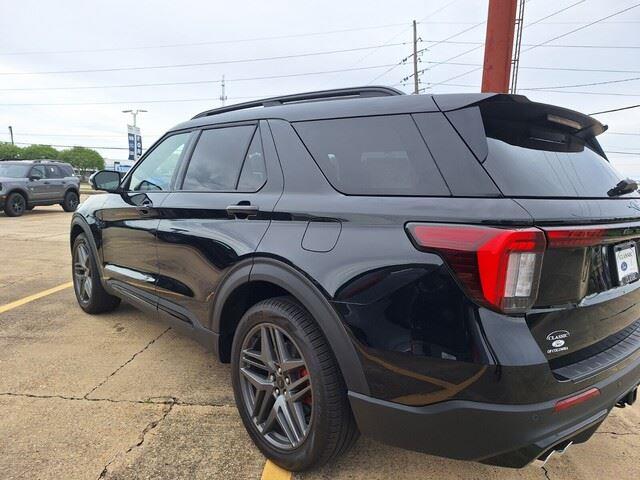 New 2026 Agate Black Metallic Ford ST image 3