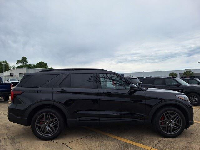 New 2026 Agate Black Metallic Ford ST image 5