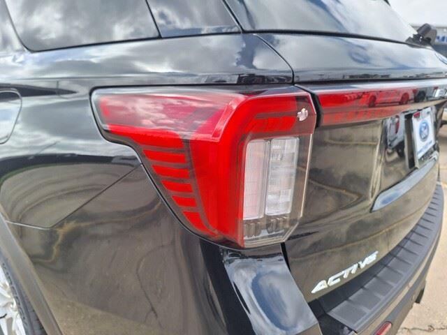 New 2026 Agate Black Metallic Ford Active w/200A Pkg image 29