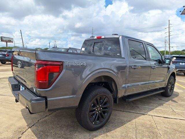 New 2026 Carbonized Gray Metallic Ford XLT image 5