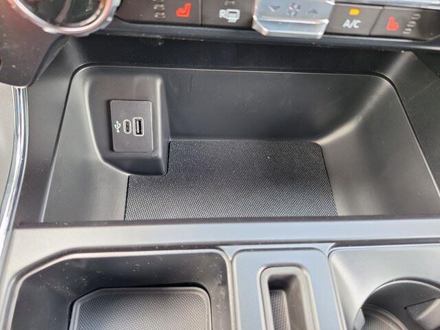 New 2026 Carbonized Gray Metallic Ford XLT image 19