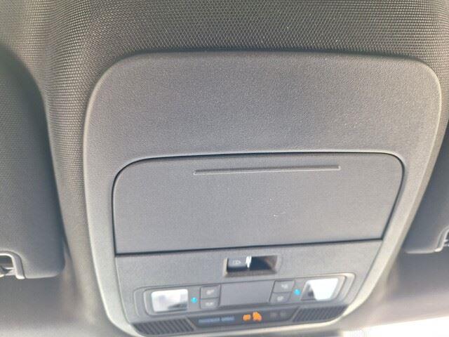 New 2026 Carbonized Gray Metallic Ford XLT image 21