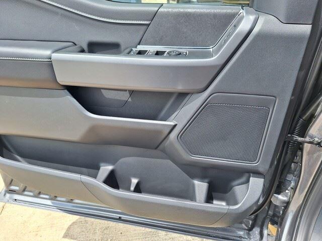 New 2026 Carbonized Gray Metallic Ford XLT image 23