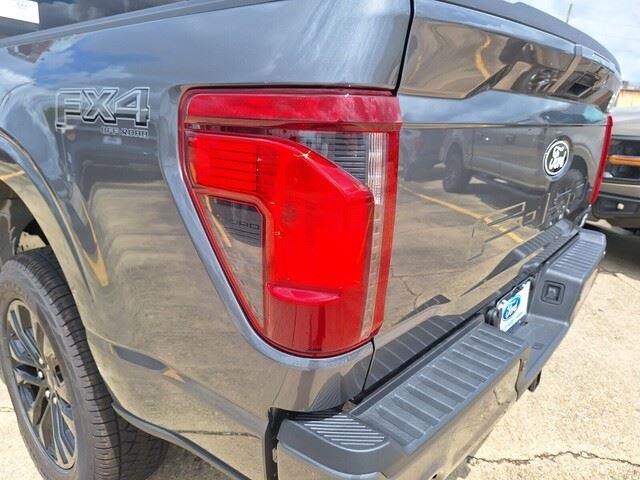New 2026 Carbonized Gray Metallic Ford XLT image 28