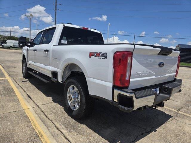 New 2026 Oxford White Ford XLT image 3