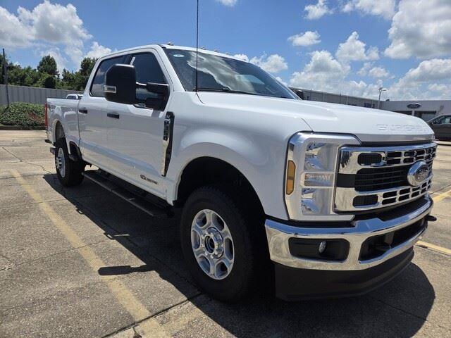 New 2026 Oxford White Ford XLT image 7