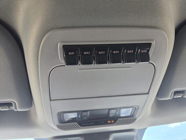 New 2026 Oxford White Ford XLT image 20