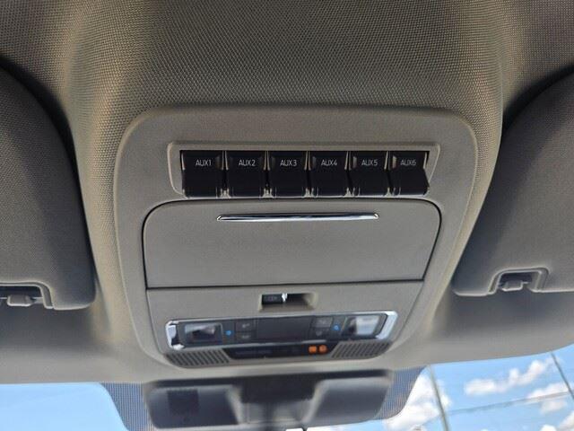 New 2026 Star White Metallic Tri-Coat Ford LARIAT image 21