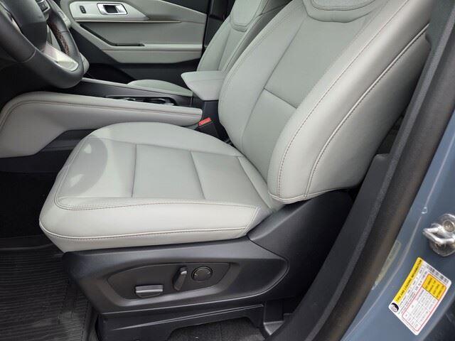 New 2026 Vapor Blue Metallic Ford Active w/200A Pkg image 12