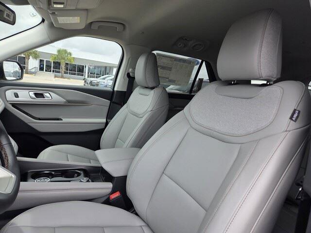 New 2026 Vapor Blue Metallic Ford Active w/200A Pkg image 13