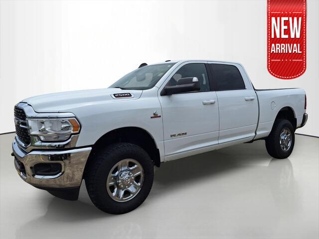 Bright White Clearcoat 2022 RAM 2500 Pickup Truck Four-Wheel Drive 6-Speed Automatic