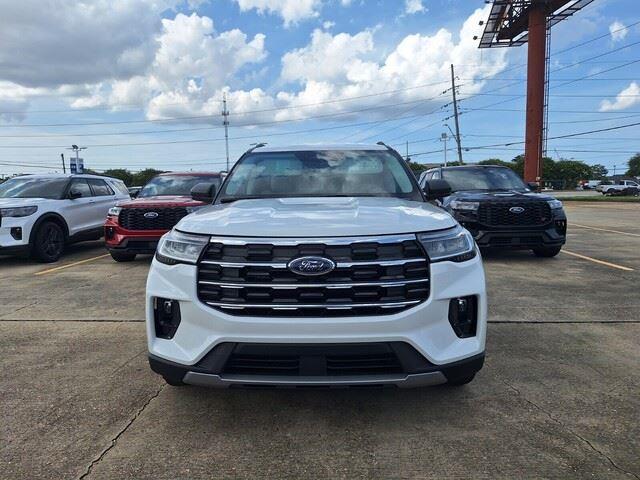 New 2026 Star White Metallic Tri-Coat Ford Active w/200A Pkg image 2