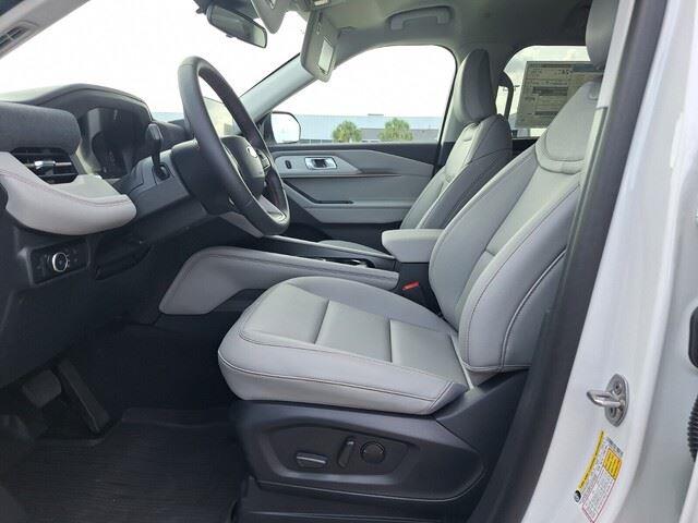 New 2026 Star White Metallic Tri-Coat Ford Active w/200A Pkg image 12