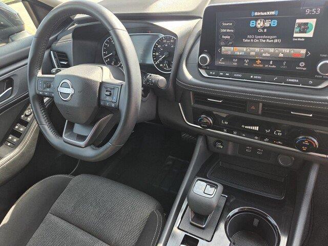Used 2025 Super Black Nissan SV image 34
