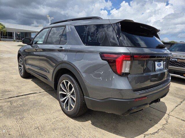 New 2026 Carbonized Gray Metallic Ford ST-Line image 3