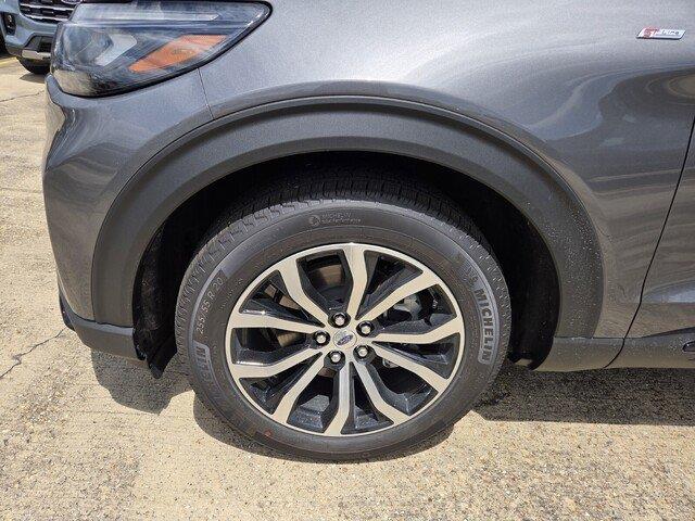 New 2026 Carbonized Gray Metallic Ford ST-Line image 11