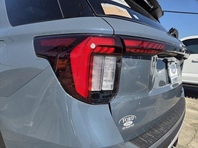 New 2026 Vapor Blue Metallic Ford Tremor image 28