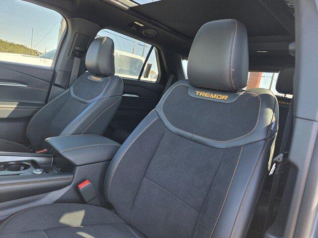 New 2026 Vapor Blue Metallic Ford Tremor image 11