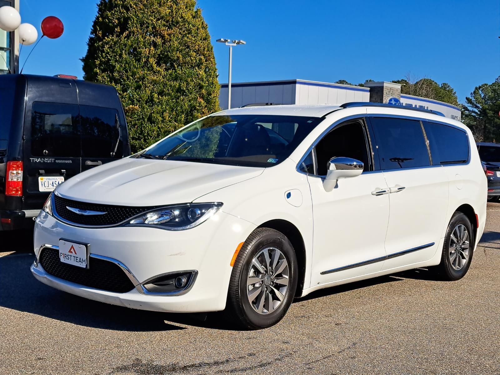 2020 Chrysler Pacifica Hybrid Limited Sports Van Front Wheel Drive 1